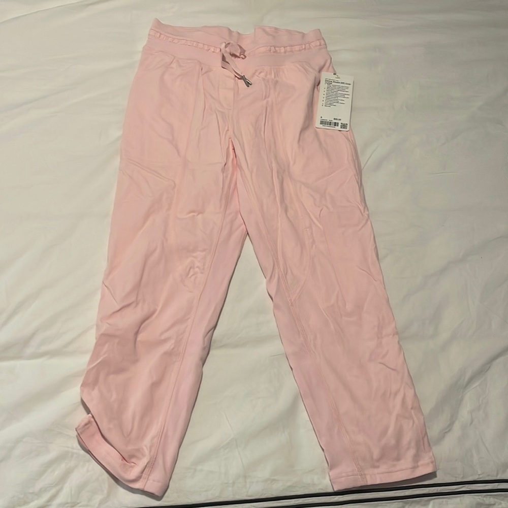 Lululemon Dance Studio Mid-Rise Cropped Pant, size 6, Pink. New with tags